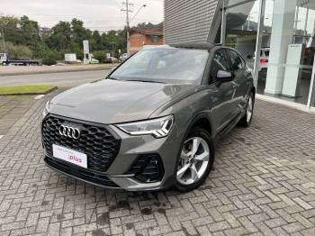 audi q3 spb perf. black 2.0 tfsi tipt. quat.