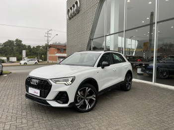 audi q3 perf. black 2.0 tfsi tiptr. quattro